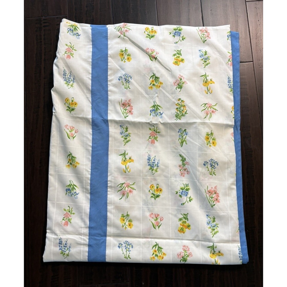 Utica Floral Double Flat Sheet 81" x104" Vintage 1970s Flowers Wildflowers